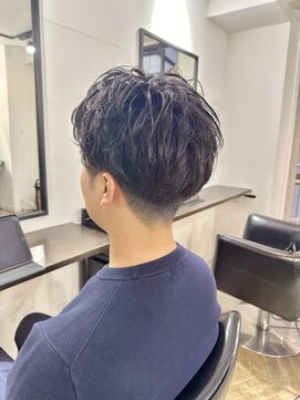 ファイブシーン アオヤマ(5SCENE AOYAMA) ビジネスヘア就活ヘアツーブロック刈り上げフェードメンズ