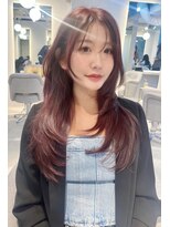 マインバイアフロートギンザ(MYNE by AFLOAT GINZA)&nbsp;ロングレイヤーカット前髪顔まわりカット／ピンクカラー