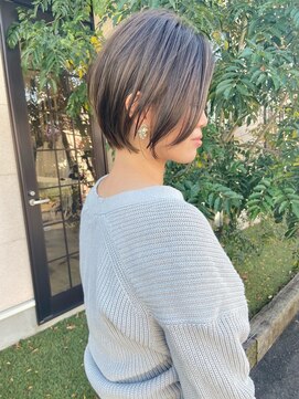 ヘアー アンド ビューティー リル(rille) ショートボブ【石附】