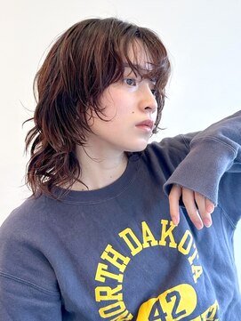 ローネス(LONESS) ニュアンスパーマ　ウルフパーマ　ミディアムパーマ　レイヤー