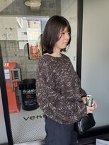 ソユ(so⊆)&nbsp;レイヤーミディアムボブ×オリーブグレージュ