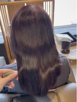 シークエストアンドシプラス(C/QUEST&C-plus)の写真/『天然ヘナで頭皮に優しく艶やかに』伸びてきても自然に馴染みます♪