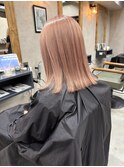 コーラルピンク、ダブルカラー、切りっぱなしボブ、ケアブリーチ