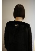艶で魅せる黒髪コンパクトボブ