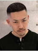 MEN'S/アイロンパーマ×ハイフェード/短髪/黒髪