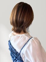 ベルバイグロー(belle by grow)&nbsp;くびれショート ボブ 白髪ぼかしハイライト 外ハネボブ ブラウン