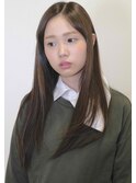 ロングヘアのサラサラストレート/カーキベージュ 20代30代40代