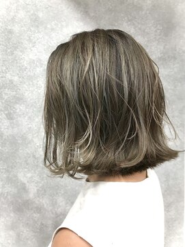 グラフ 銀座(GRAFF) 大人可愛い20代30代ハイライト_外ハネボブ【GRAFF銀座】