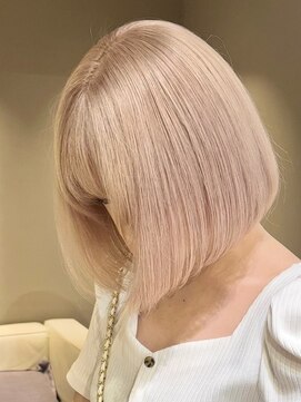 ベレーザ 渋谷(BELEZA) 1991外国人風カラーミルクティーバニラベージュ前下がりボブ