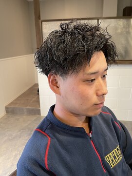 西本整髪 ツイストパーマ　メンズカット