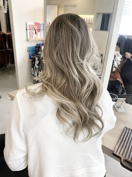 オリ(‘Oli) バレイヤージュ