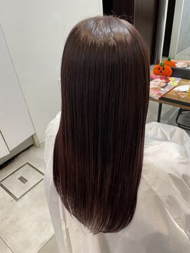 ステラ(stella) 顔周りスッキリしたロングスタイル