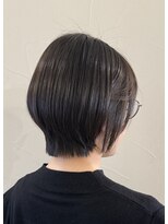 キミドリ(KIMIDORI) メガネ女子のひし形ショートボブ30代40代【恵比寿KIMIDORI】