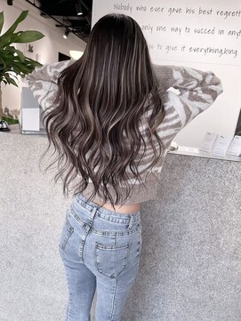 キング 梅田(K!ng) 縮毛矯正髪質改善ハイライトレイヤーカット梅田美容室エクステ