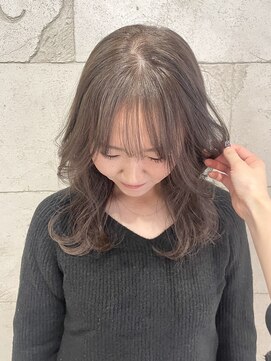 ジアン(JIEN) milky greige