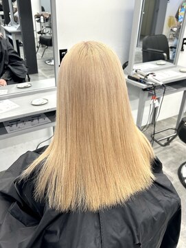 ペレ 栄店(PELE) イメチェン/ホワイトブロンド/外ハネボブ/ワイドバング/栄