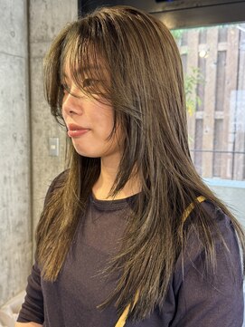 ノラジャーニー(NORA Journey) 【徳岡】レイヤーカット　オリーブカラー　ハッシュカット