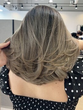 メリー オオサカ(Merly Osaka) 海外レイヤーバレイヤージュ