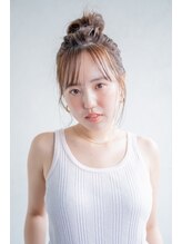ディア江ノ島(diar) 顔周りレイヤーお団子スタイル