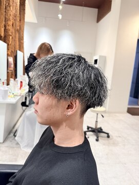 ルーストデラックス 京都河原町三条(ROOST dx) MEN’S HAIR/波巻ツイストスパイラル/フェザーパーマ/京都河原町
