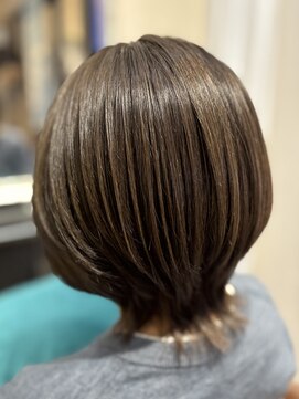 トウカ 船橋駅前店(TOUKA) イルミナカラー/レイヤー/明るい白髪染め［船橋/髪質改善］