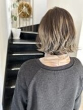 【コンセプト】白髪は「隠す」から「活かす」デザインへ