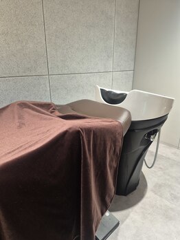 オーパス(Opus)の写真/上大岡・弘明寺の深層スパ｜30分間の頭皮ケアで髪質改善。うねりを整え、目元までスッキリする至福の時間