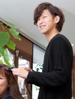 ジーナ(JINa)の写真/１人のスタイリストがお仕上げまで担当☆高い技術力であなたの髪のお悩みを一緒に解決♪