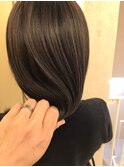 アッシュグレージュ_オリーブカラーセミウエット