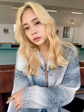 ゲーム バイ アランスミシー 横浜(GAME by Alan Smithee) ハニーブロンド