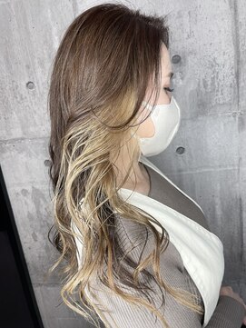 ハク(haku) インナーカラー/顔まわりレイヤーカット/髪質改善トリートメント