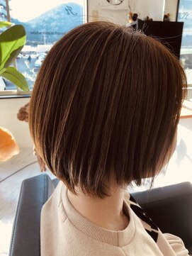 ヘアーブース ウイング(Hair-Booth Wing) 丸みショートボブ