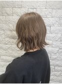 切りっぱなしボブ×ベージュ