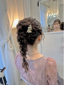 リムネ(RIMUNE) 高めポニーアレンジ