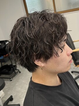 フゥ 宇都宮(FeU) 波巻きパーマツイストスパイラルパーマメンズマッシュパーマ