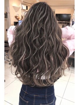 リアオオサカ テラス 梅田(Ria OSAKA terrace) 外国人風ハイライトカラー 【韓国ヘア 大阪 梅田】