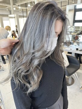 リア 布施店(Lia) コントラストハイライト