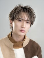 オーシャントーキョーオーバー(OCEAN TOKYO OVER) 韓国ヘアカルマニュアンスコンマバングセンターパート黒髪ウルフ