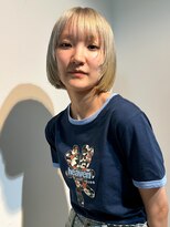 ヌウ(nuu)&nbsp;〈生平〉ホワイトブロンド/ケアブリーチ/ダブルカラー/ボブ