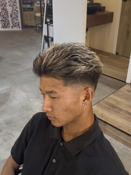 オーバー 町田店(OVER) スリックバック【町田/メンズ/パーマ/眉毛/ブリーチ】