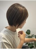 30代40代大人可愛い小顔ボブ前下がりショートハイライト