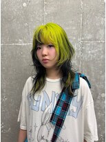 オーン(OOn)&nbsp;ブラックとネオンライムカラーのデザインウルフ