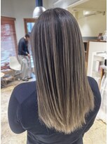 リフル 八王子(RIFULL)&nbsp;ハイライト　バレイヤージュ　ショート　レイヤー　髪質改善