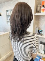 キャアリー(Caary)&nbsp;福山市Caaryウルフパーマレイヤーウェーブパーマ立体感スタイル