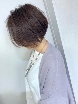 アヴァロン(AVALON) 30、40代にオススメ☆イルミナカラー×絶壁解消ショート