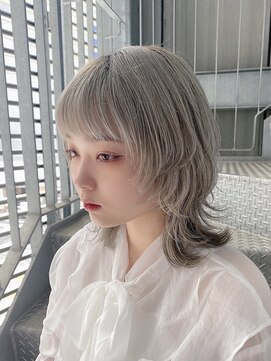 リアイス(Re:ICE) パールグレージュくびれミディアムウルフ