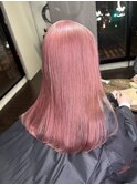 ピンクベージュ