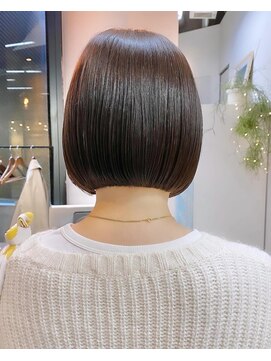 ミィ 表参道(mee.) 黒髪/グレーベージュ/レイヤーロング/前髪パーマ/表参道