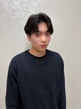 モニュメント(Monument) 毛流れの出るパーマ