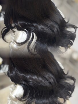 ジーナ 博多(Zina) 艶髪ダークカラー